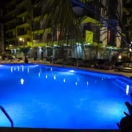Apartament Front - Azizi Pool Piscina Calda *