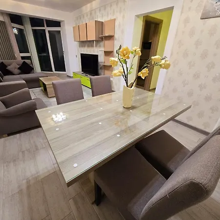 Apartament Front - Azizi Pool Piscina Calda Năvodari