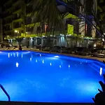 Lägenhet Front - Azizi Pool Piscina Calda *
